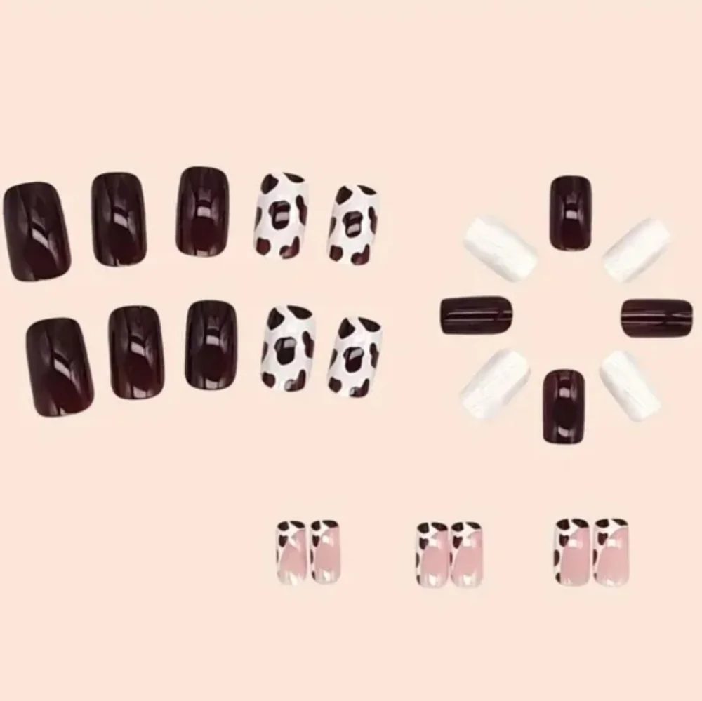 24 Pieces Fake Press On Nails